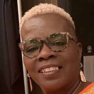 Meet your Posher, Eugenia